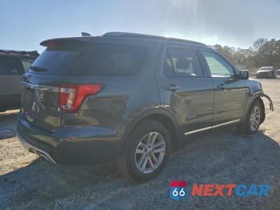 Trzecie zdjęcie samochodu z tyłu: 2017 FORD EXPLORER XLT VIN:1FM5K7D81HGB30330 - miniatura