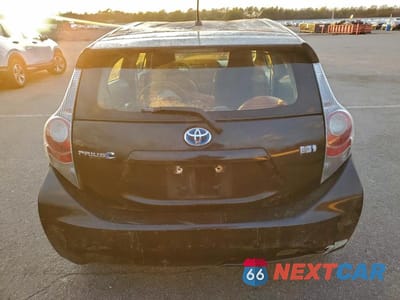 Zdjęcie 6 z 12 samochodu: 2013 TOYOTA PRIUS C VIN:JTDKDTB31D1550071 - miniatura