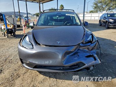 Piąte zdjęcie samochodu w środku: 2023 TESLA MODEL Y VIN:7SAYGDEE8PA211064 - miniatura