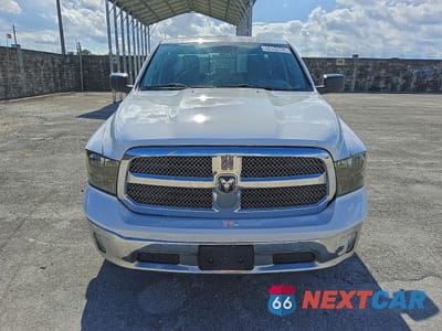 Piąte zdjęcie samochodu w środku: 2016 RAM 1500 SLT VIN:1C6RR6GG6GS299521 - miniatura