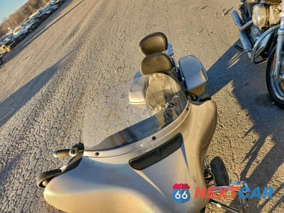 Piąte zdjęcie samochodu w środku: 2018 HARLEY-DAVIDSON FLHX STREET GLIDE VIN:1HD1KBC15JB635718 - miniatura