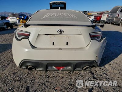 Zdjęcie 6 z 13 samochodu: 2017 TOYOTA 86 BASE VIN:JF1ZNAA17H9707227 - miniatura