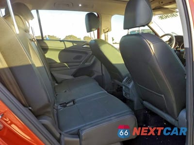 Zdjęcie 10 z 12 samochodu: 2018 VOLKSWAGEN TIGUAN SE VIN:3VV2B7AX3JM015549 - miniatura