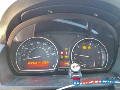 Zdjęcie 9 z 14 samochodu: 2006 BMW X3 3.0I VIN:WBXPA934X6WD32778 - miniatura