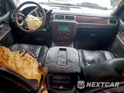 Zdjęcie 8 z 15 samochodu: 2007 GMC YUKON DENALI VIN:1GKFK63847J177281 - miniatura