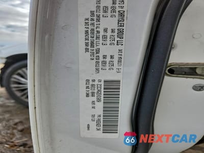 Zdjęcie 12 z 12 samochodu: 2014 CHRYSLER 300 VIN:2C3CCARG2EH316050 - miniatura