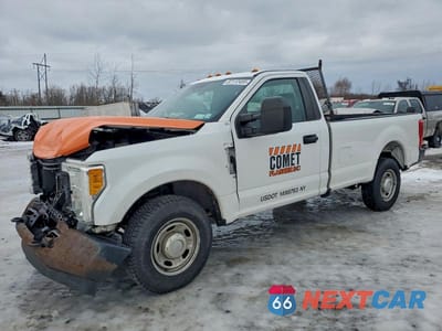 2017 FORD F250 SUPER DUTY 1FTBF2A62HEB63088 - główne zdjęcie licytacji z USA - miniatura