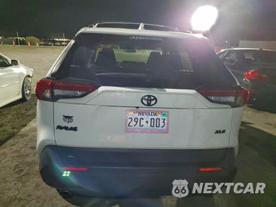 Zdjęcie 6 z 14 samochodu: 2019 TOYOTA RAV4 XLE VIN:JTMW1RFV8KD034889 - miniatura