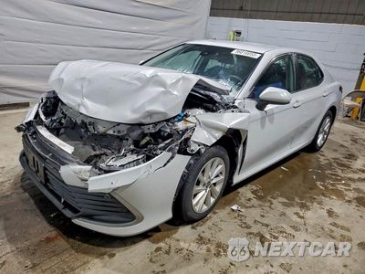 2023 TOYOTA CAMRY LE 4T1C11BK9PU098068 - główne zdjęcie licytacji z USA - miniatura