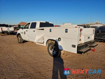 Trzecie zdjęcie samochodu z tyłu: 2018 RAM 3500 VIN:3C7WRTCL6JG362633 - miniatura