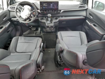 Zdjęcie 8 z 15 samochodu: 2025 TOYOTA SIENNA XSE VIN:5TDDRKEC6SS231877 - miniatura