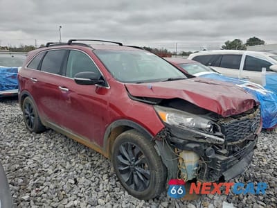 Czwarte zdjęcie samochodu z boku: 2019 KIA SORENTO LX VIN:5XYPG4A59KG591650 - miniatura