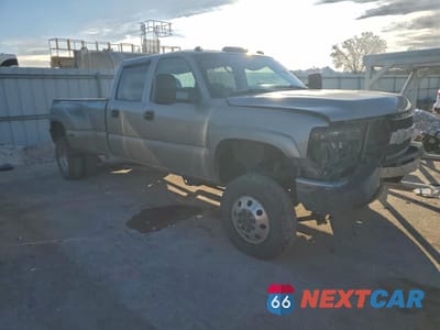 Czwarte zdjęcie samochodu z boku: 2001 CHEVROLET SILVERADO K3500 VIN:1GCJK33191F130667 - miniatura