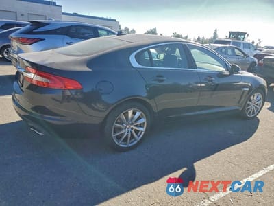 Trzecie zdjęcie samochodu z tyłu: 2015 JAGUAR XF 2.0T PREMIUM VIN:SAJWA0FS7FPU83374 - miniatura