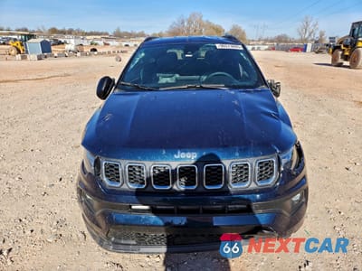 Piąte zdjęcie samochodu w środku: 2024 JEEP COMPASS LATITUDE VIN:3C4NJDBN2RT174171 - miniatura