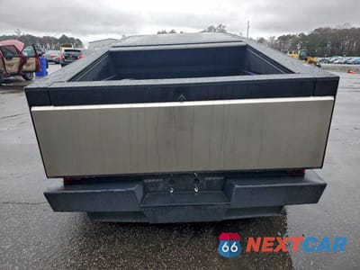 Zdjęcie 6 z 12 samochodu: 2024 TESLA CYBERTRUCK VIN:7G2CEHEE5RA052749 - miniatura