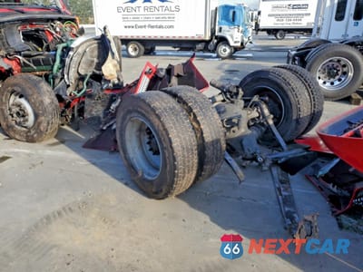 Zdjęcie 9 z 10 samochodu: 2024 VOLVO VNR SEMI TRUCK VIN:4V4WC9EG3RN638534 - miniatura