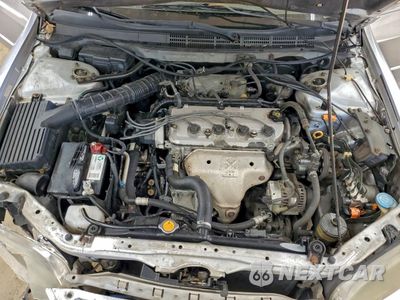 Zdjęcie 11 z 12 samochodu: 2002 HONDA ACCORD EX VIN:1HGCG56672A153099 - miniatura