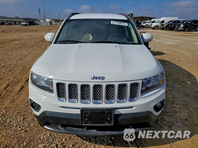 Piąte zdjęcie samochodu w środku: 2017 JEEP COMPASS LATITUDE VIN:1C4NJCEA5HD151474 - miniatura