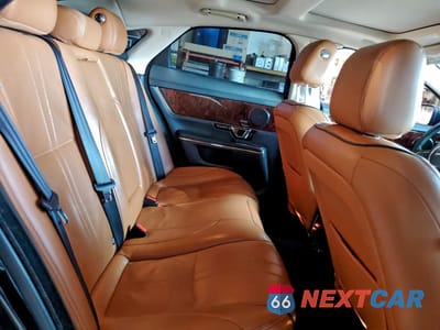 Zdjęcie 10 z 14 samochodu: 2016 JAGUAR XJ VIN:SAJWA1C74G8V98810 - miniatura