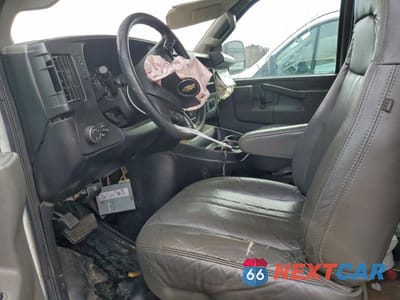 Zdjęcie 7 z 13 samochodu: 2016 CHEVROLET EXPRESS G3500 LS VIN:1GAZGNFG7G1177887 - miniatura