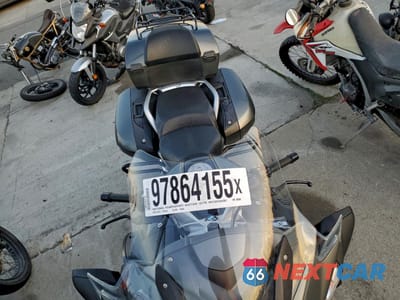 Piąte zdjęcie samochodu w środku: 2015 BMW R1200 RT VIN:WB10A1309FZ193460 - miniatura