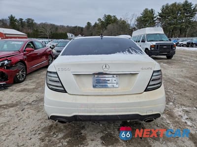 Zdjęcie 6 z 12 samochodu: 2013 MERCEDES-BENZ C 300 4MATIC VIN:WDDGF8AB1DR280627 - miniatura