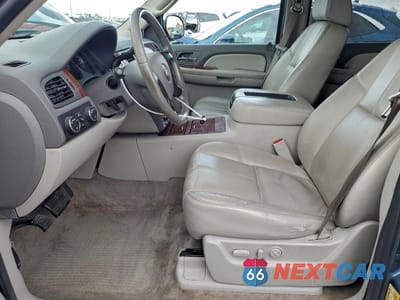 Zdjęcie 7 z 16 samochodu: 2008 CHEVROLET SUBURBAN K1500 LS VIN:3GNFK16358G199234 - miniatura