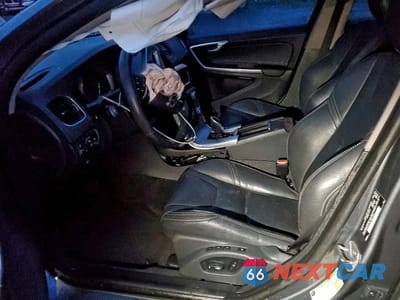 Zdjęcie 7 z 12 samochodu: 2017 VOLVO S60 DYNAMIC VIN:YV140MTLXH2430997 - miniatura