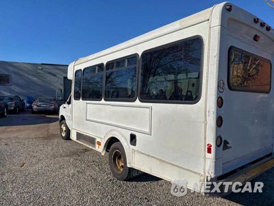Trzecie zdjęcie samochodu z tyłu: 2017 FORD ECONOLINE E350 SUPER DUTY CUTAWAY VAN VIN:1FDEE3FS6HDC16579 - miniatura