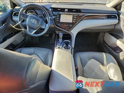 Zdjęcie 8 z 15 samochodu: 2018 TOYOTA CAMRY HYBRID VIN:4T1B21HK3JU502652 - miniatura