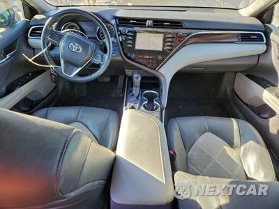 Zdjęcie 8 z 15 samochodu: 2018 TOYOTA CAMRY HYBRID VIN:4T1B21HK3JU502652 - miniatura