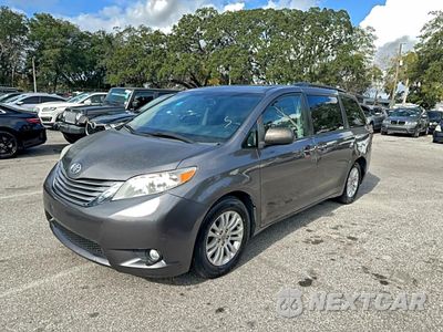 Drugie zdjęcie samochodu z przodu: 2017 TOYOTA SIENNA XLE VIN:5TDYZ3DC9HS883877 - miniatura