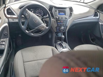 Zdjęcie 8 z 13 samochodu: 2018 HYUNDAI SANTA FE SPORT VIN:5NMZT3LB4JH052679 - miniatura