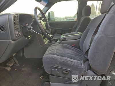 Zdjęcie 7 z 14 samochodu: 2002 CHEVROLET SILVERADO K2500 HEAVY DUTY VIN:1GCHK29U82E195494 - miniatura