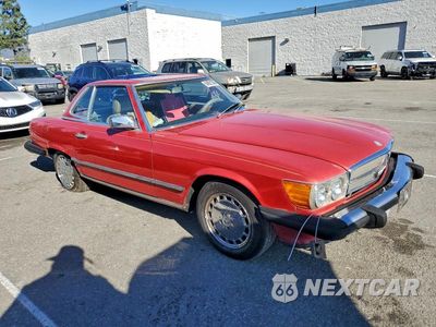 Czwarte zdjęcie samochodu z boku: 1988 MERCEDES-BENZ 560 SL VIN:WDBBA48D9JA080896 - miniatura