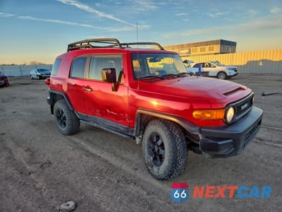 Czwarte zdjęcie samochodu z boku: 2012 TOYOTA FJ CRUISER VIN:JTEBU4BF2CK130470 - miniatura