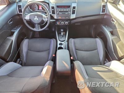 Zdjęcie 8 z 16 samochodu: 2008 MITSUBISHI OUTLANDER ES VIN:JA4LS21W68Z005355 - miniatura