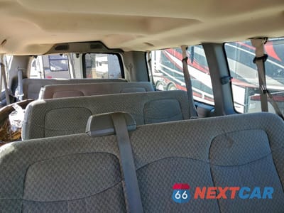 Zdjęcie 10 z 12 samochodu: 2005 CHEVROLET EXPRESS G3500 VIN:1GAHG39U651185266 - miniatura