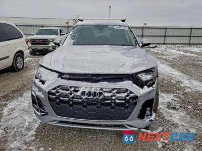 Piąte zdjęcie samochodu w środku: 2023 AUDI Q5 PRESTIGE 45 VIN:WA1FAAFYXP2175309 - miniatura