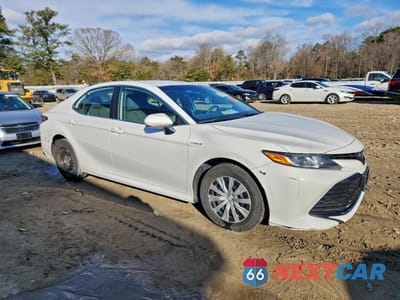 Czwarte zdjęcie samochodu z boku: 2019 TOYOTA CAMRY HYBRID LE VIN:4T1B31HK8KU515377 - miniatura