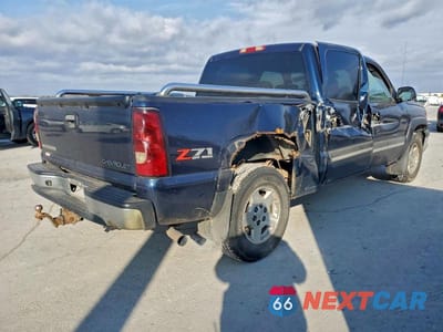 Trzecie zdjęcie samochodu z tyłu: 2005 CHEVROLET SILVERADO K1500 VIN:2GCEK13T351396724 - miniatura