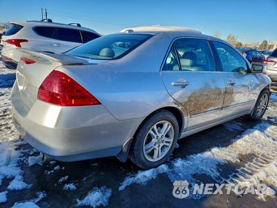 Trzecie zdjęcie samochodu z tyłu: 2007 HONDA ACCORD VIN:1HGCM56857A212393 - miniatura