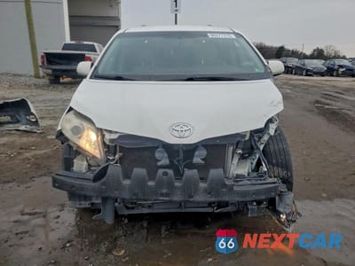 Piąte zdjęcie samochodu w środku: 2016 TOYOTA SIENNA LE VIN:5TDKK3DCXGS694695 - miniatura