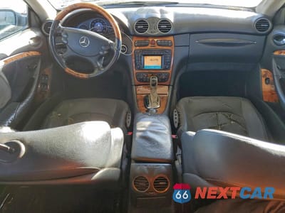 Zdjęcie 8 z 12 samochodu: 2004 MERCEDES-BENZ CLK 500 VIN:WDBTK75G04T022072 - miniatura