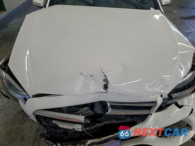 Zdjęcie 11 z 12 samochodu: 2018 MERCEDES-BENZ C 300 VIN:55SWF4JB7JU235125 - miniatura