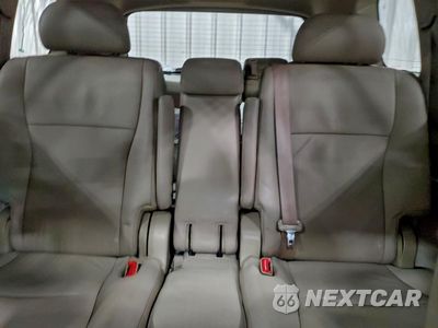 Zdjęcie 10 z 13 samochodu: 2010 TOYOTA HIGHLANDER LIMITED VIN:5TDDK3EH6AS004774 - miniatura