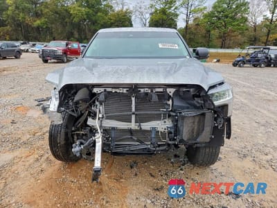 Piąte zdjęcie samochodu w środku: 2023 TOYOTA TUNDRA CREWMAX SR VIN:5TFLA5AB0PX028616 - miniatura