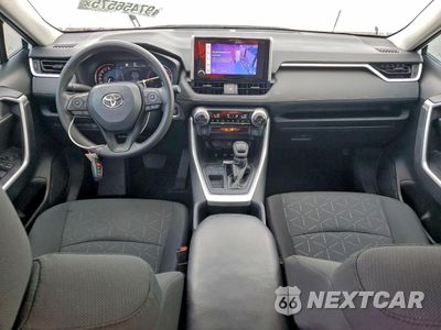 Zdjęcie 8 z 13 samochodu: 2024 TOYOTA RAV4 XLE VIN:2T3W1RFV8RC274605 - miniatura