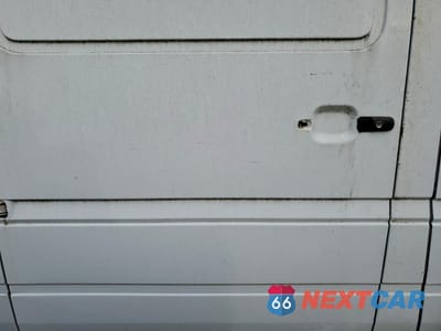 Zdjęcie 10 z 12 samochodu: 2005 DODGE SPRINTER 3500 VIN:WD0PD544355797407 - miniatura